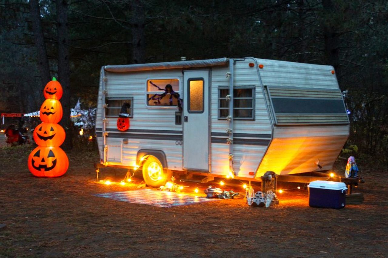 Spooktacular Camper Halloween Decoration Ideas to Transform Your RV