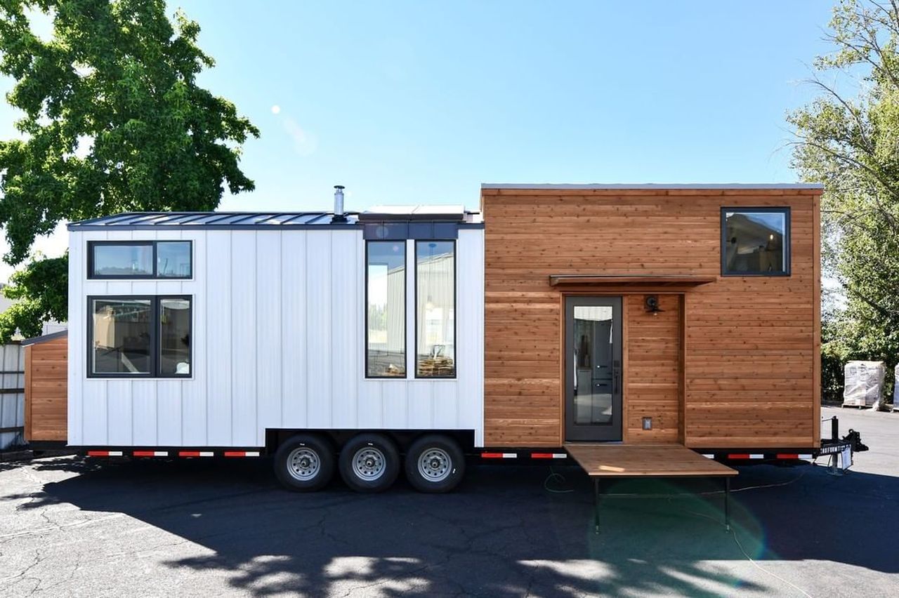 https://cdn.homecrux.com/wp-content/uploads/2022/08/Tiny-House-by-Tru-Form-Tiny_Interview-with-Jen-Carroll.jpg