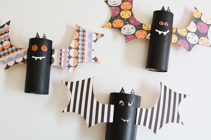 Toilet Paper Bat Rolls by Savvy Sassy Moms