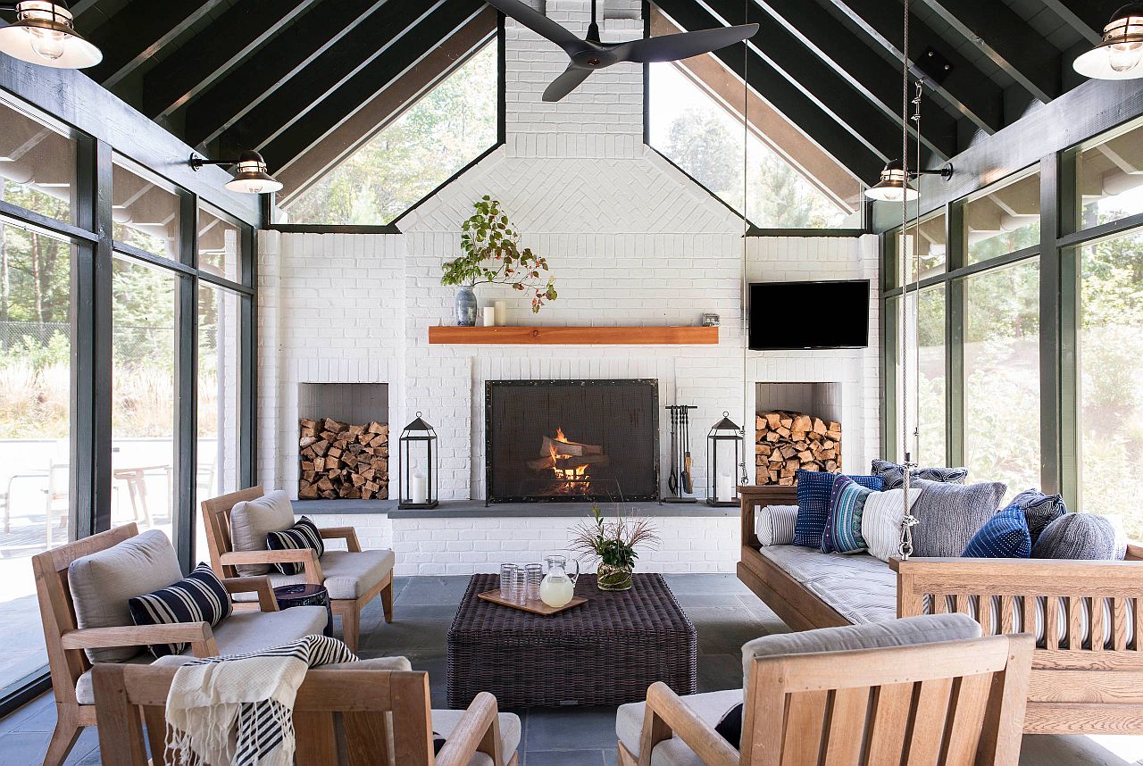 Walls in glass along with clerestory windows bring ample sunlight