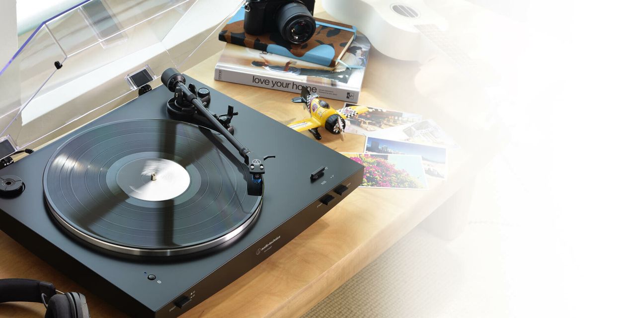 AT-LP3XBT turntable by Audio-Technica