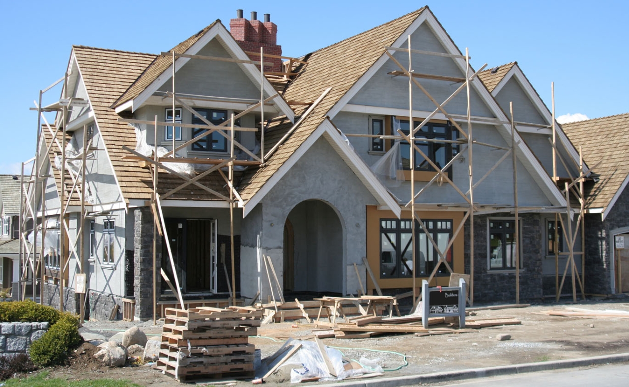 Building a New Home - Pros and Cons