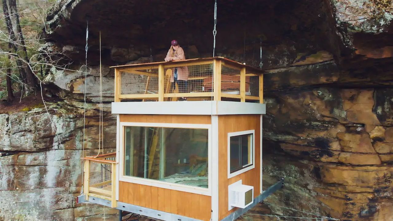 Cliff Dweller is an Airbnb rental in Kentucky 