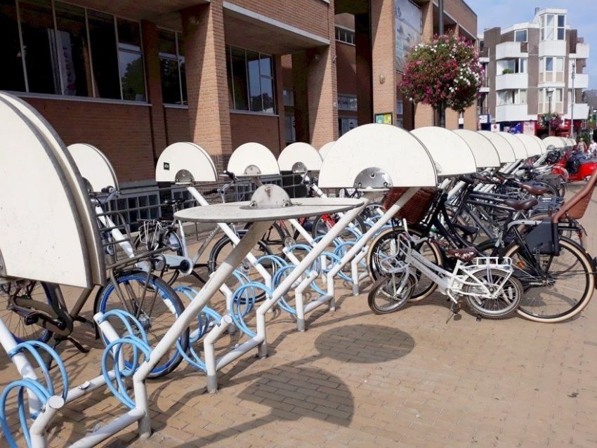 Gijs Bakker Bicycle Rack 1984 with fold-down saddle cover. 