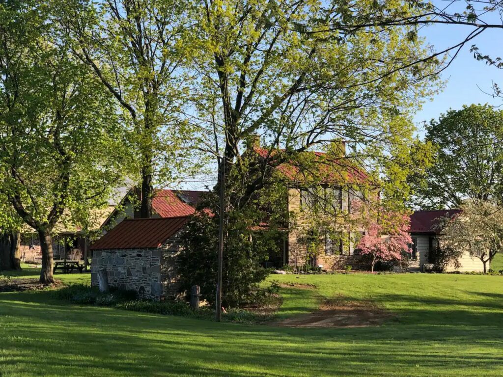 20+ Most Haunted Airbnbs in the US You Shouldn't Dare to Visit