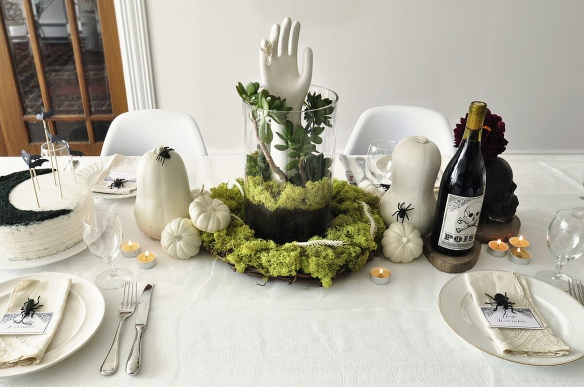 DIY Halloween Table Centerpieces to Pair With Spooky Spread