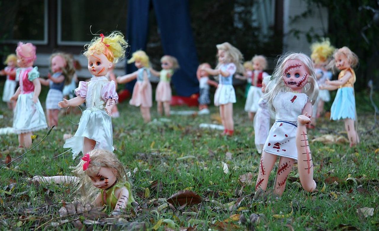 Scary dolls best sale for halloween