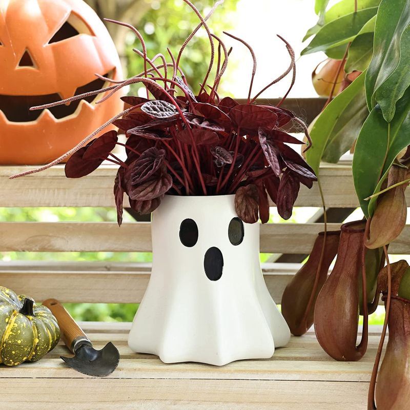 Halloween ghost planter 