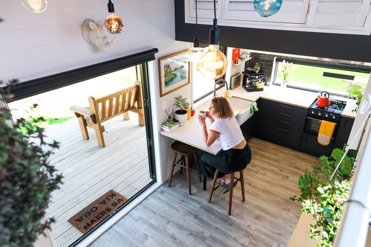 Kiwi Woman Build her Off-Grid Tiny Home