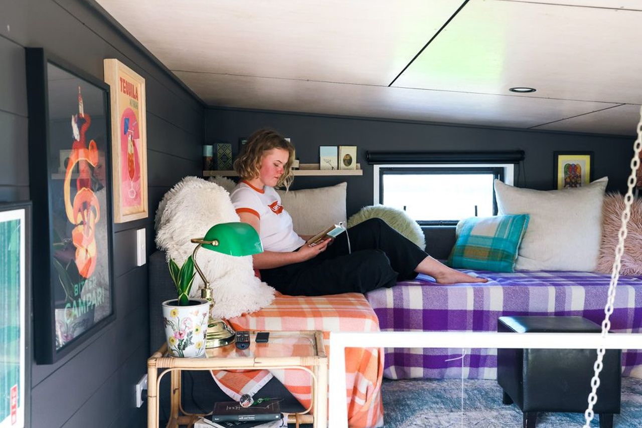 Kiwi Woman Build her Off-Grid Tiny Home