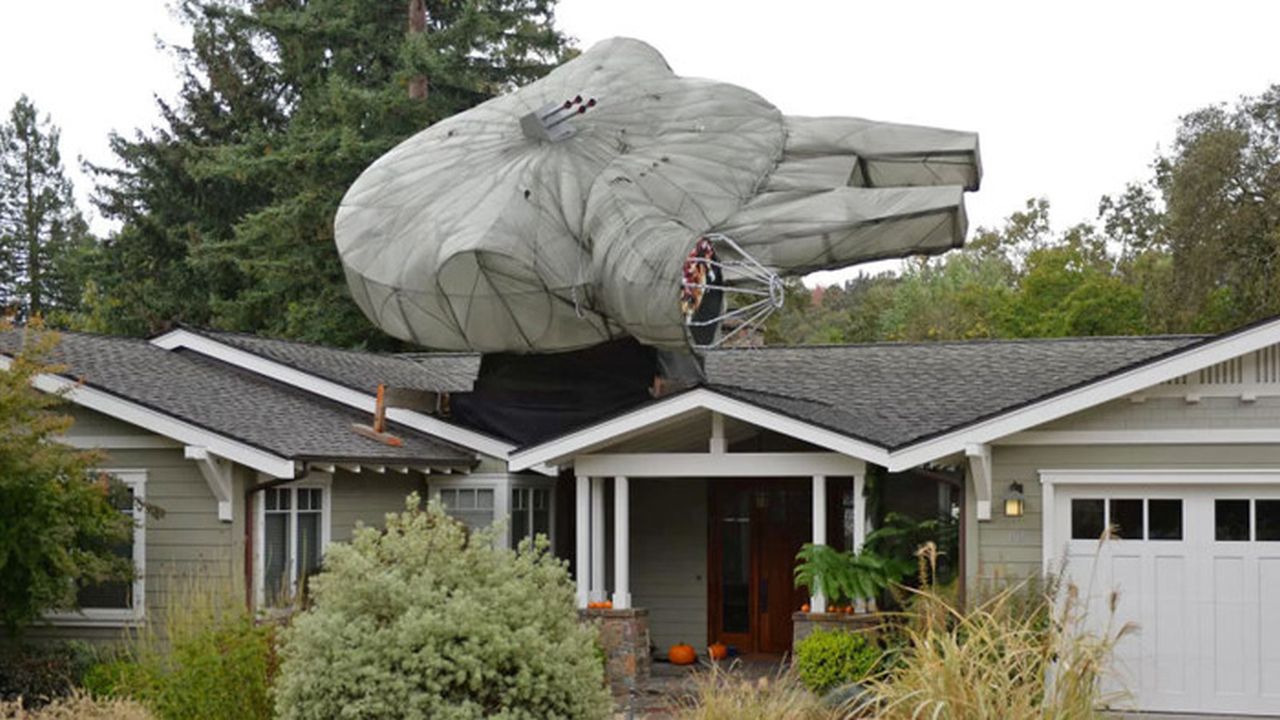 Replica of the Millennium Falcon spaceship on house roof