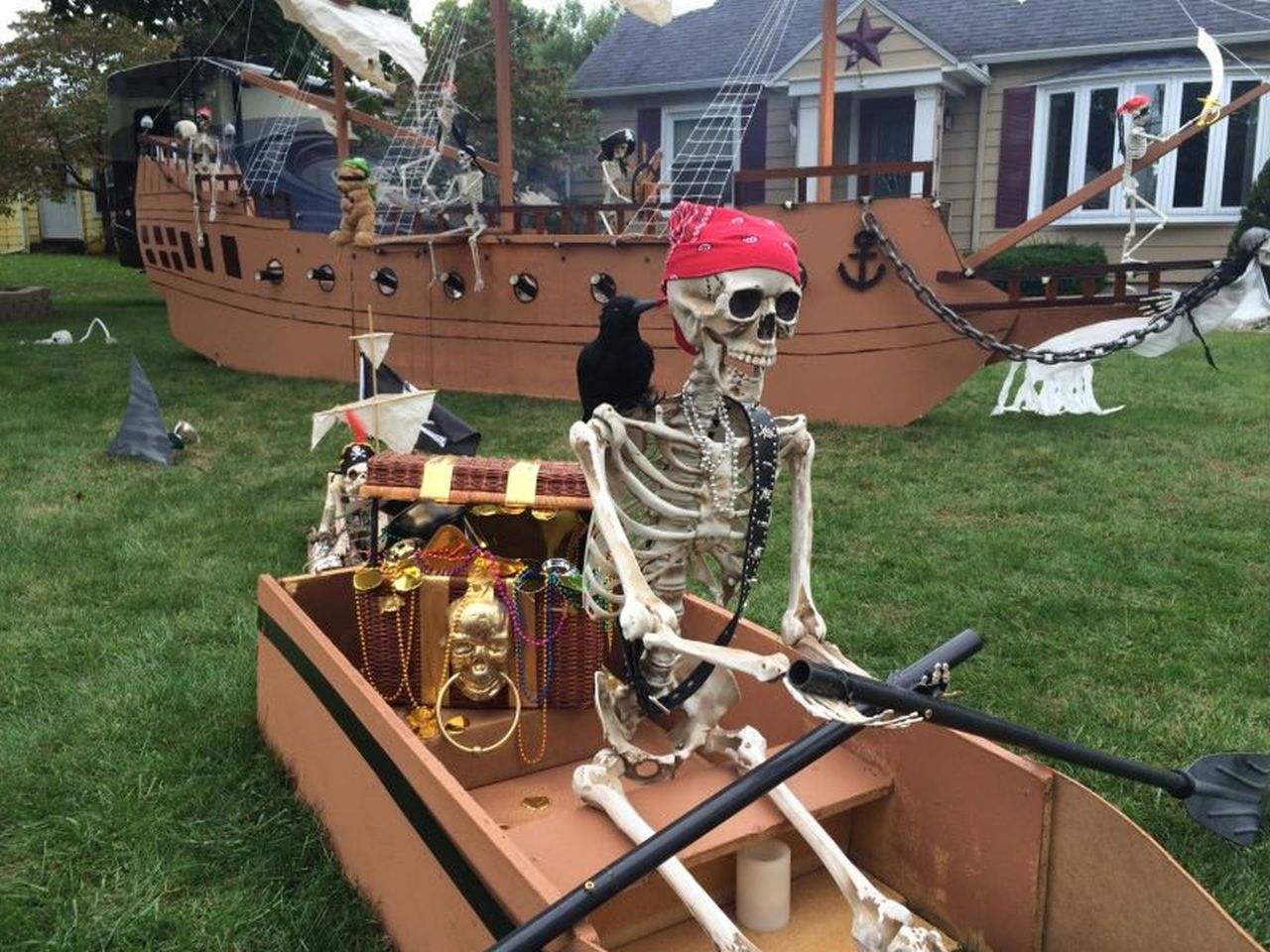 Skeleton pirate ship display for Halloween