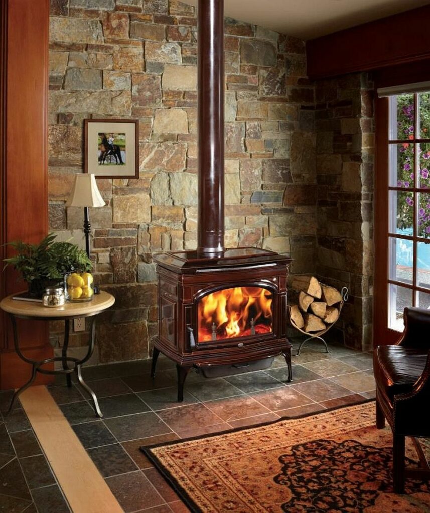 Small rustic living room with a fireplace in the corner