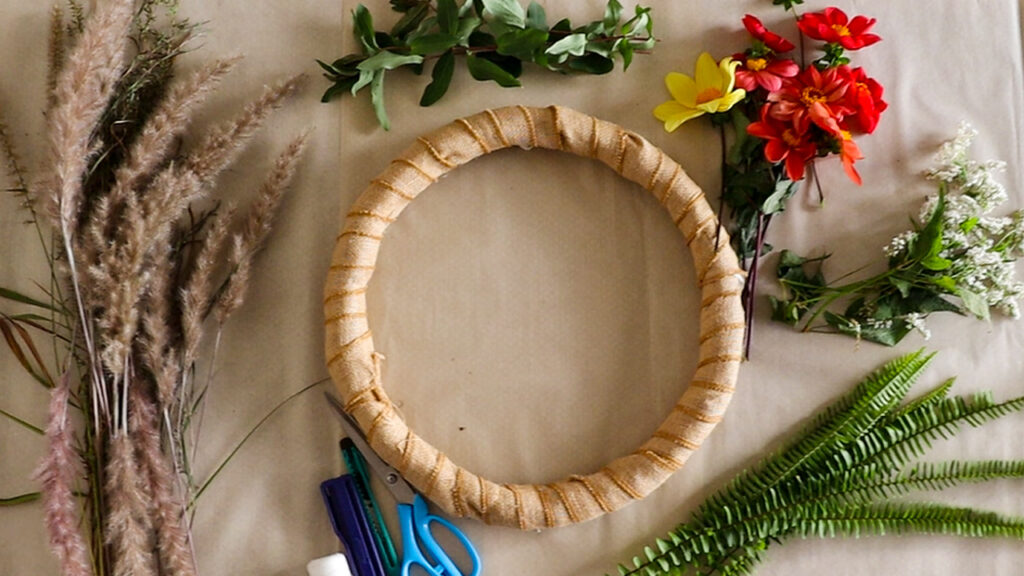 5-Minutes-DIY-Fall-Wreath-Supplies-Required