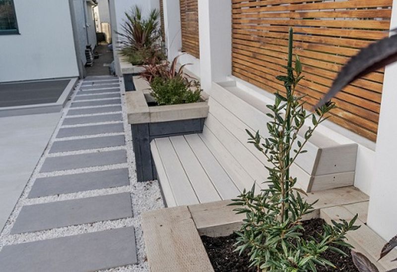 Beautiful looking garden pathway using Prima Porcelain’s paving slabs 