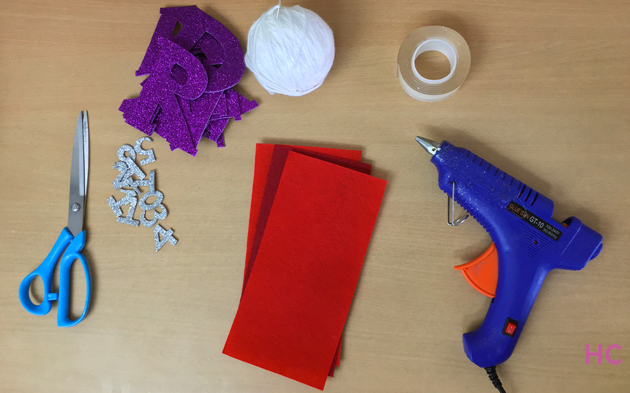 how-to-make-christmas-advent-calendar-with-fabric-and-felt