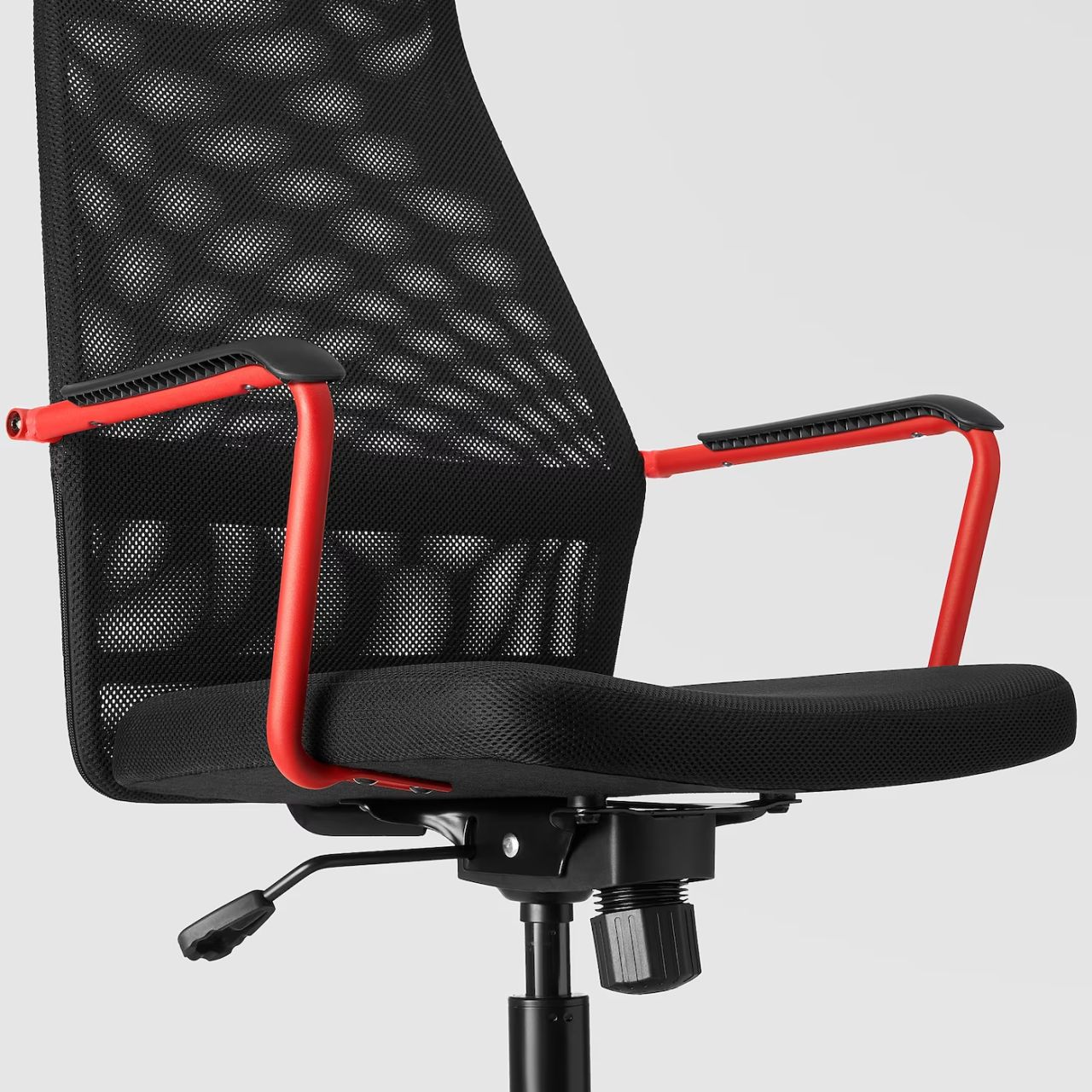 Huvudspelare is IKEA'S Cheapest Gaming Chair Ever