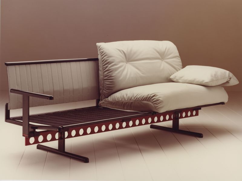 Strong design of Ouverture sofa