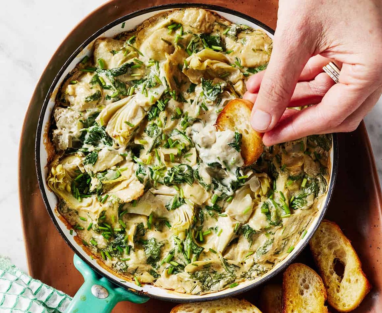 Thanksgiving appetizer - Vegan Spinach Artichoke Dip