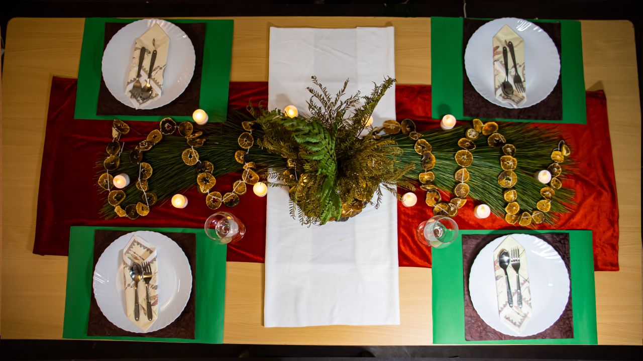 60+ Festive Dining Table Decoration Ideas for Christmas