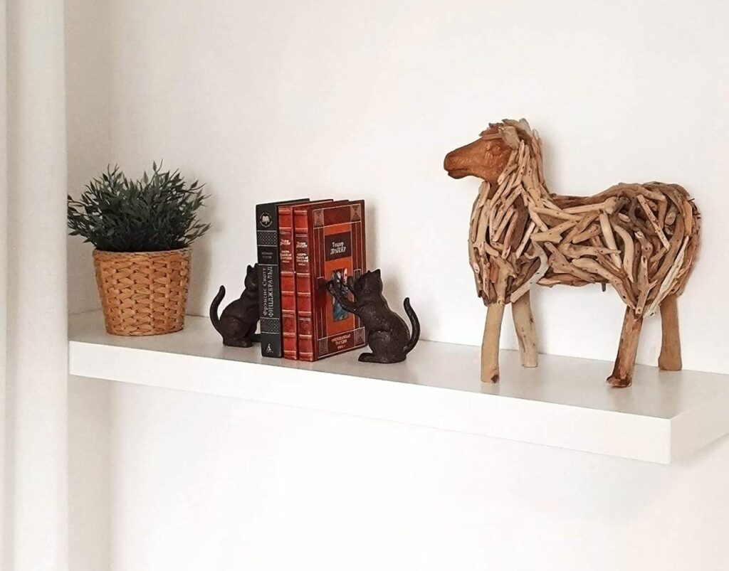 designer book ends in shape of cat