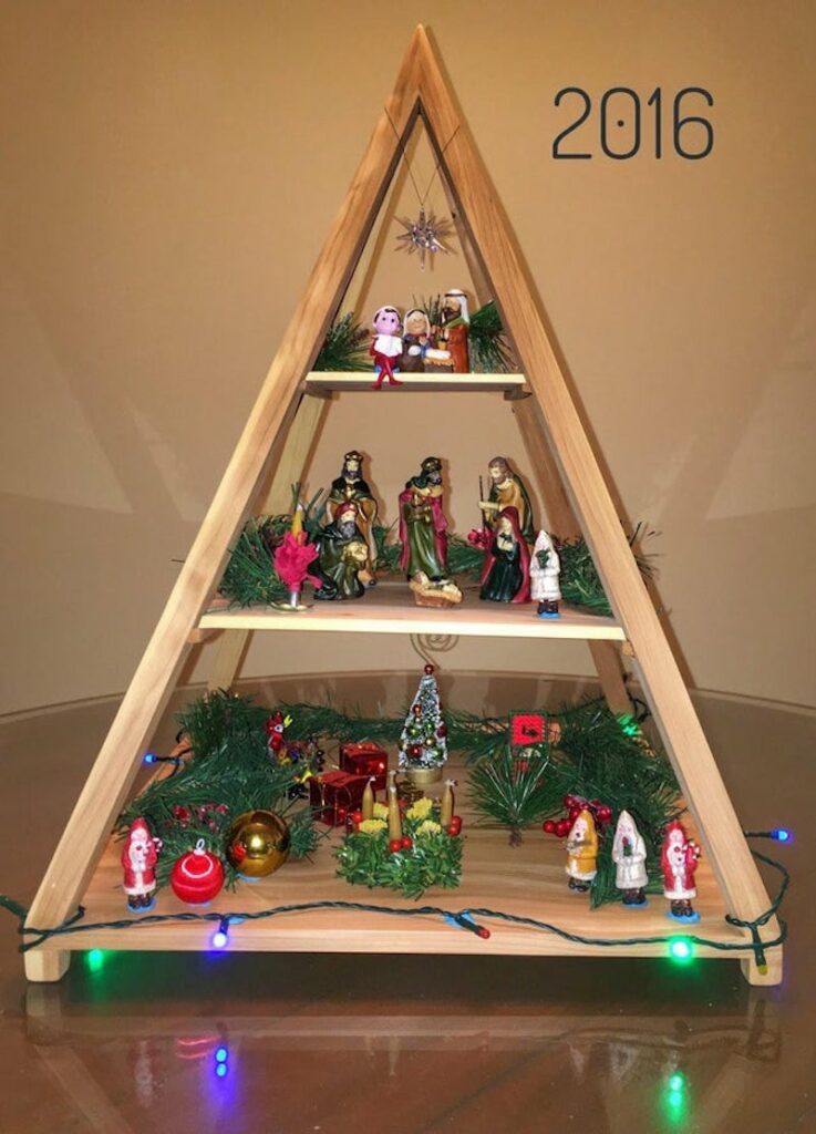 Moravian pyramid Christmas tree