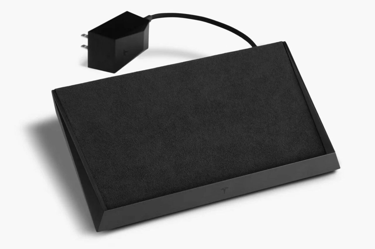 Tesla Wireless Charging Pad Charge Three Devices At Once