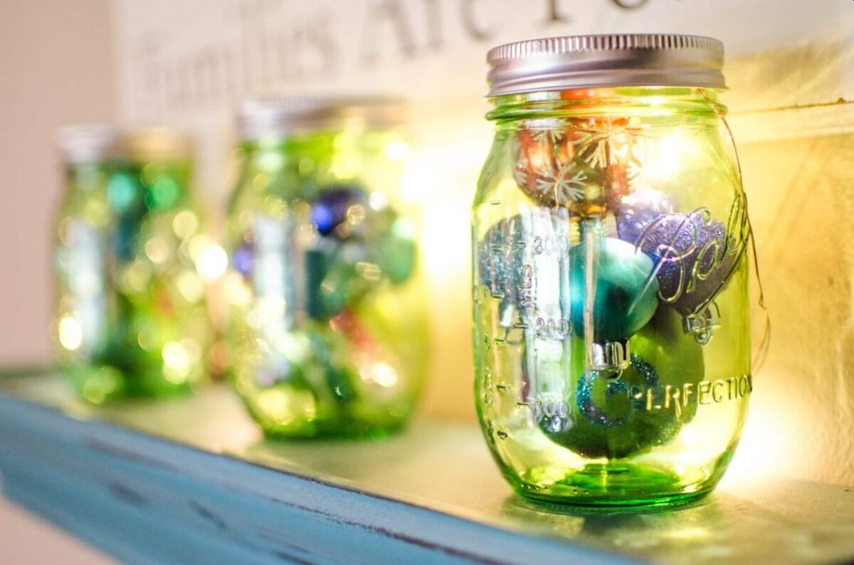 15 DIY Mason Jar Centerpieces for Christmas