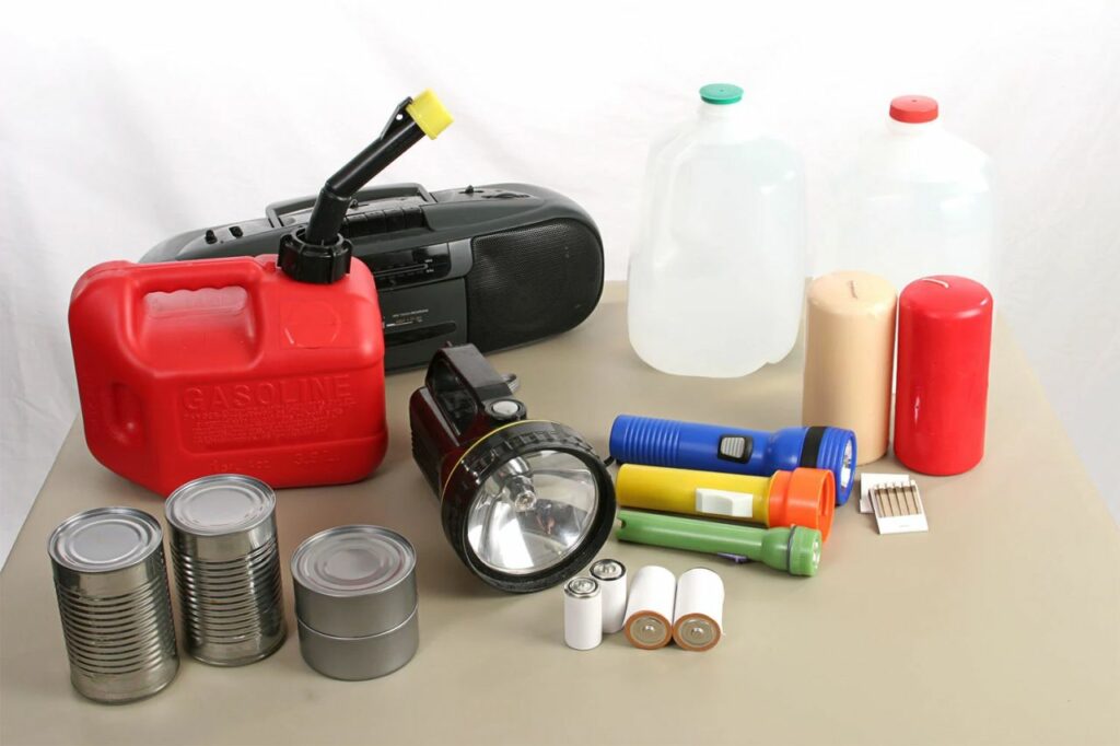 Prepare an emergency kit for winter power outage 