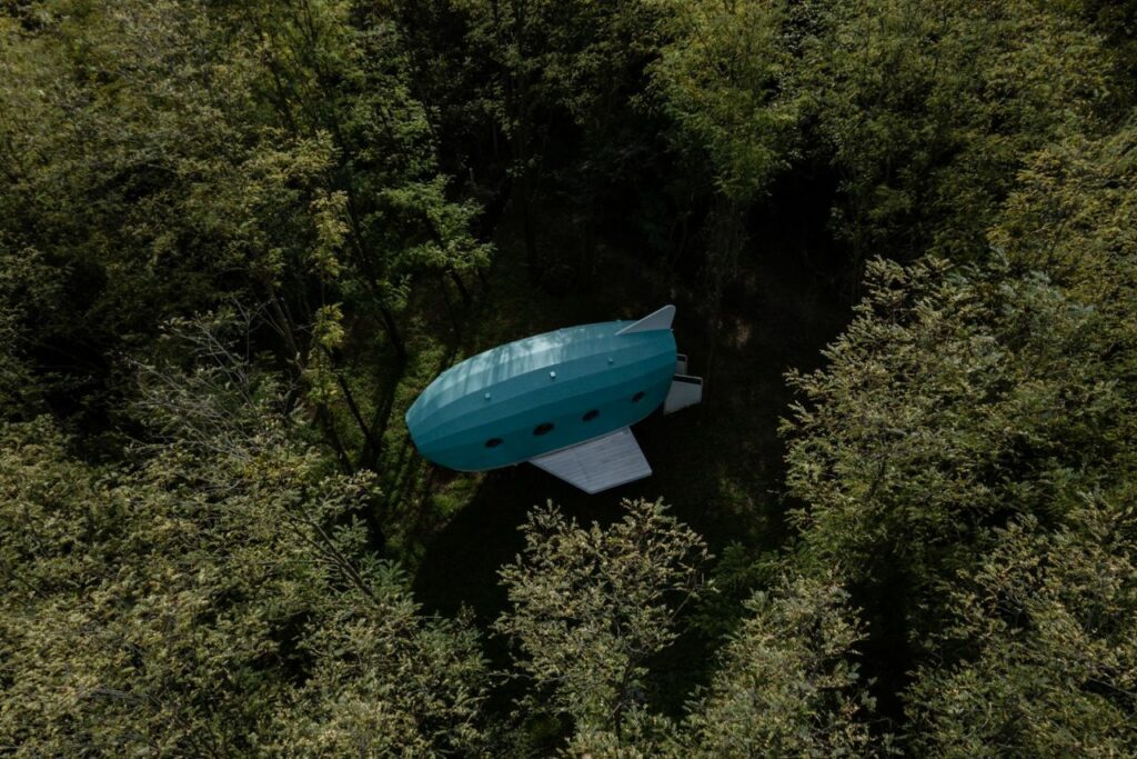 Jet House airplane-shaped cabin by Hello Wood