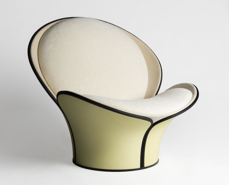 This Flower-Like Armchair is Made of Painted Resin Fiber and Marzotto Velvets