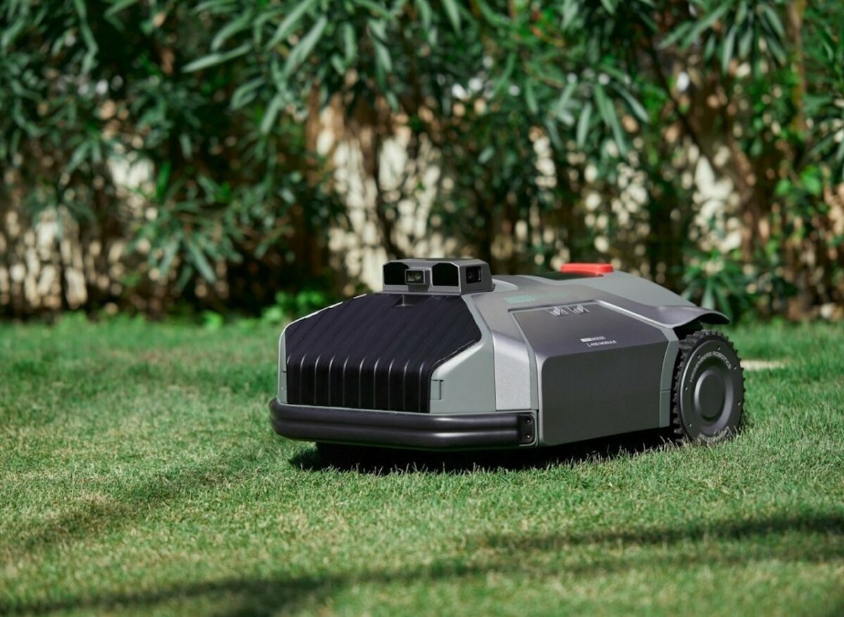 Heisenberg LawnMeister Robot Lawn Mower is a Leaf Blower too