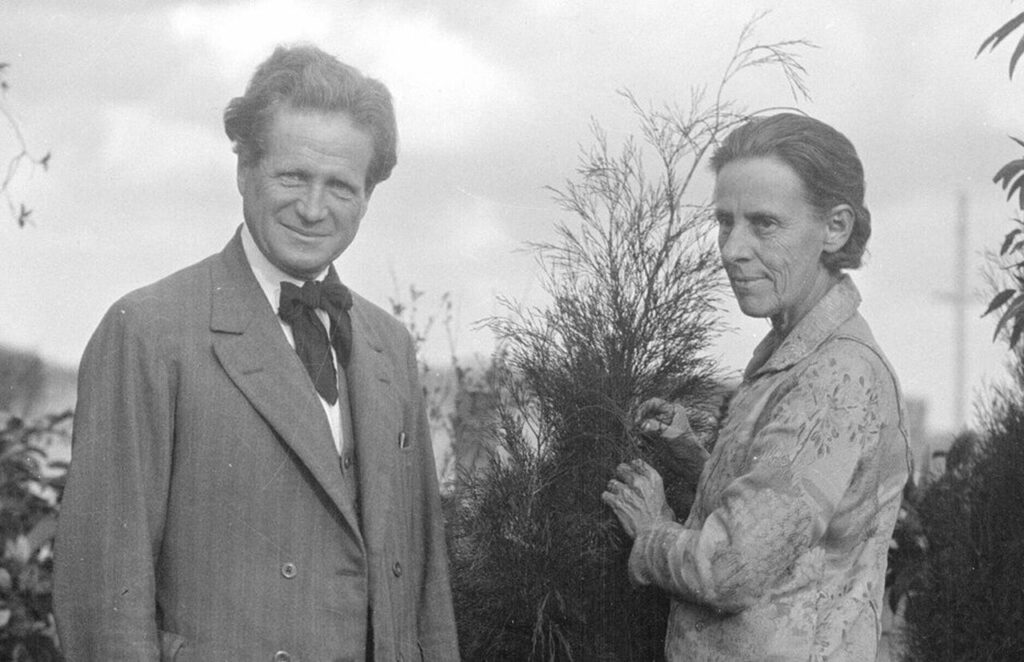 Marion Mahony Griffin with her husband