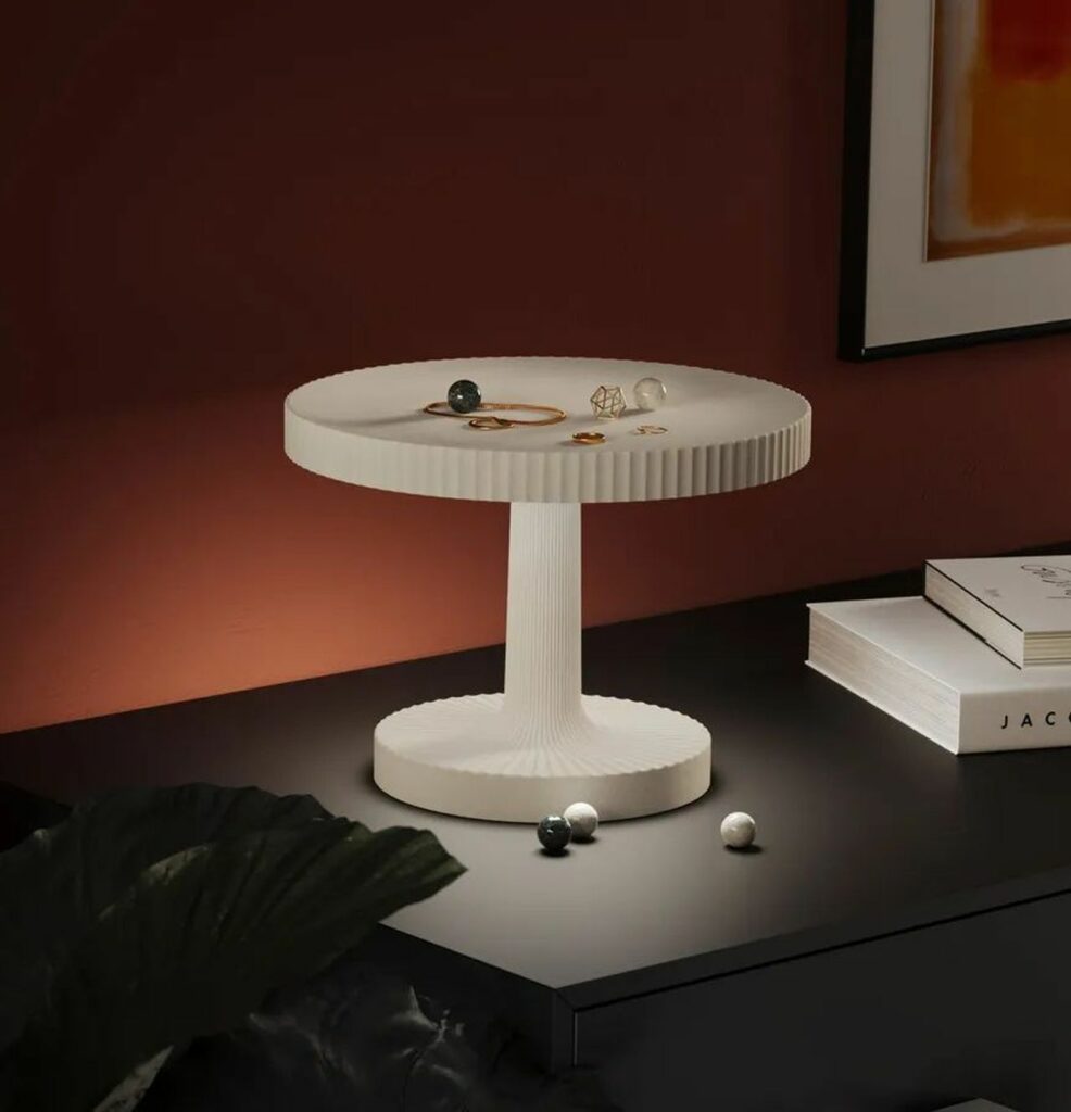 Welcome multifunctional lamp in white color 