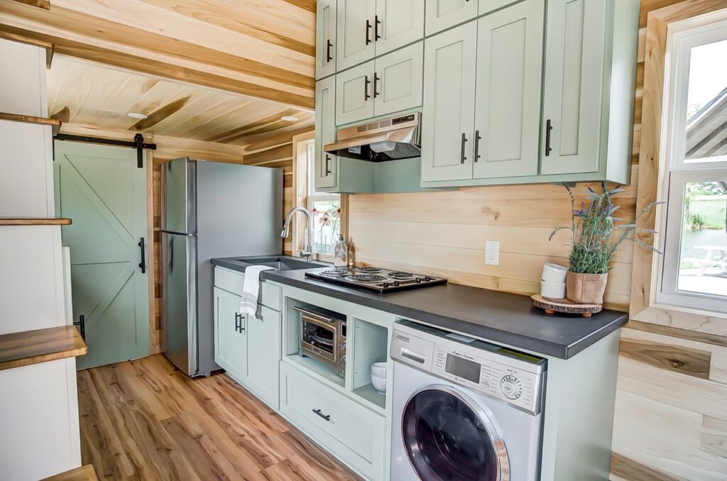 Clover Tiny House - Gourmet Kitchen