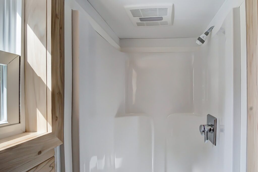 Clover Tiny House - Shower