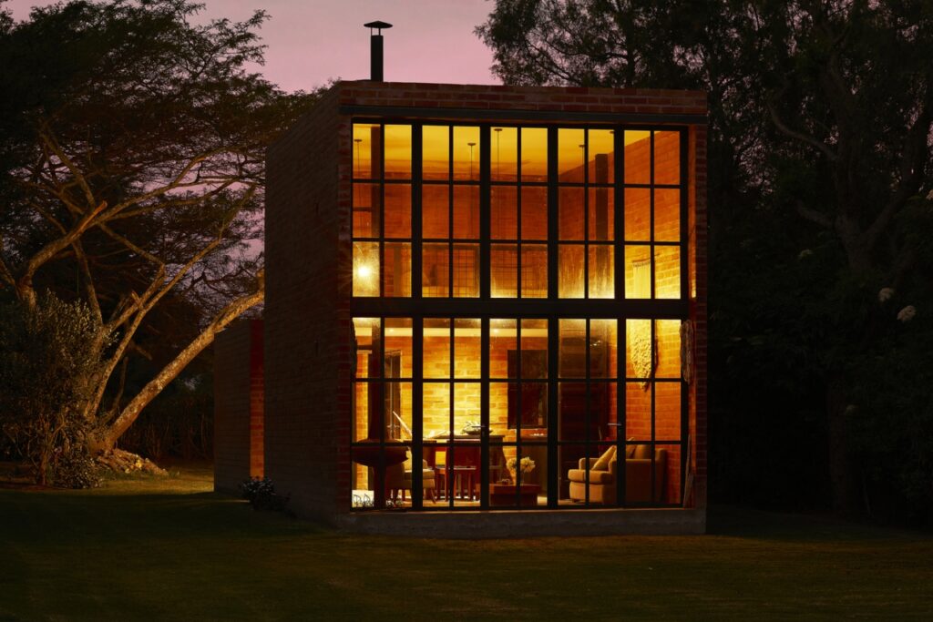 Napoles-House-in-Ecuador-Night-View