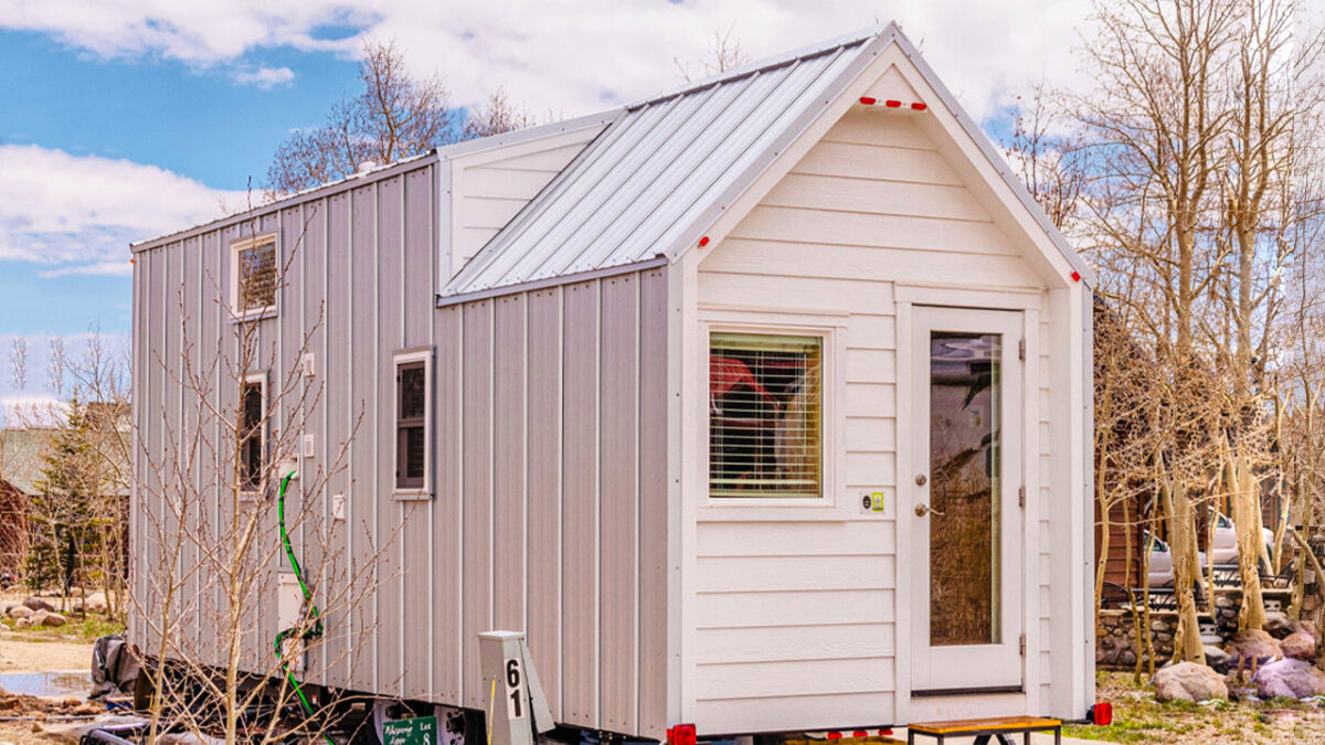 Farallon Tiny House Sleeps Four in its Luxurious Interior