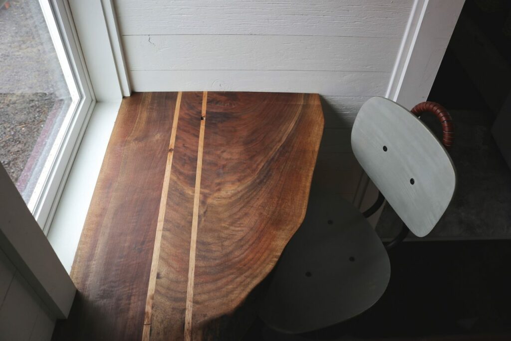 Live edge table