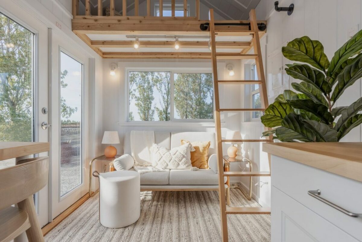 Napa Tiny Home With Twin Lofts Offers Breezy Wine Country Vibes