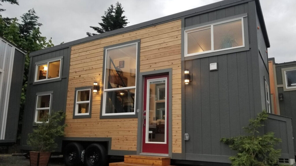 Nickolaus Ridge tiny house by Tiny Mountain Houses