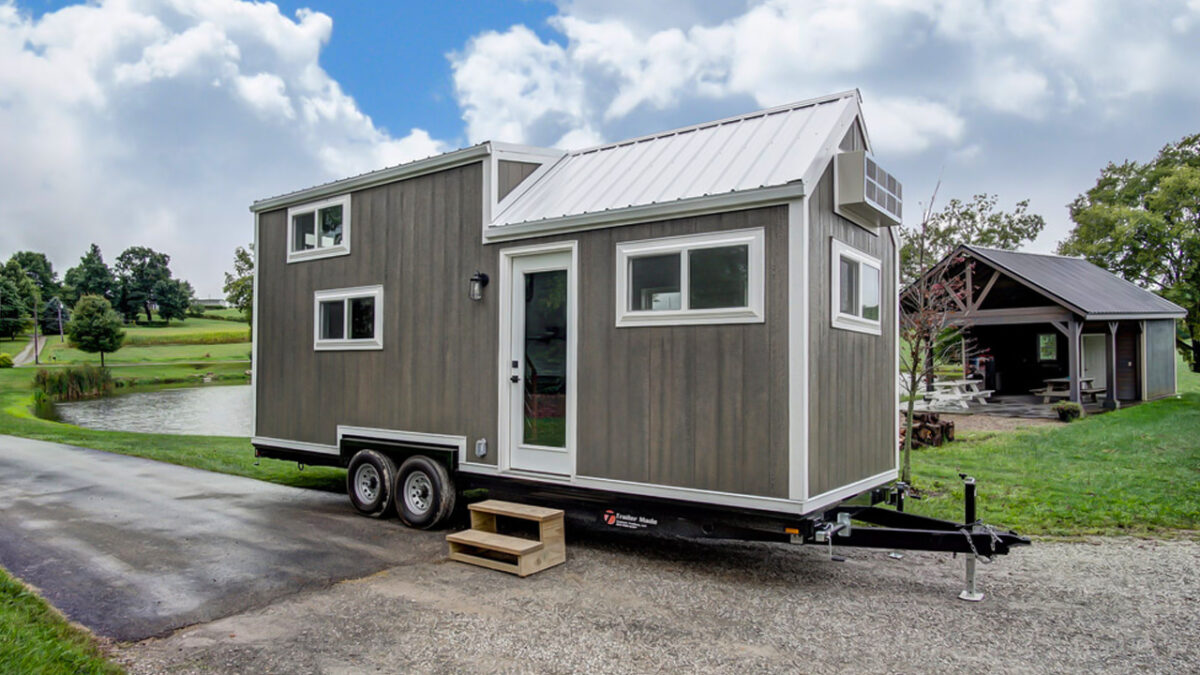 MTL Rodanthe Tiny House is Tastefully Done Retreat for a Family