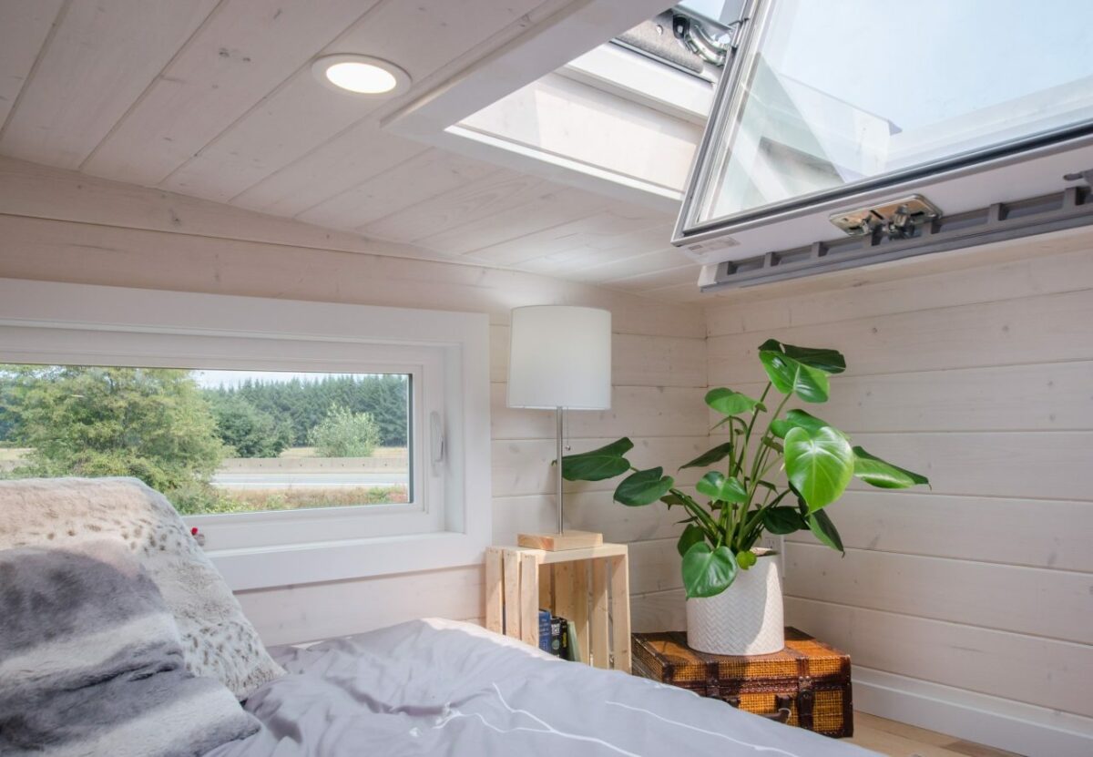 Stellar Jay is Minimalist Tiny House With Skylight That Opens