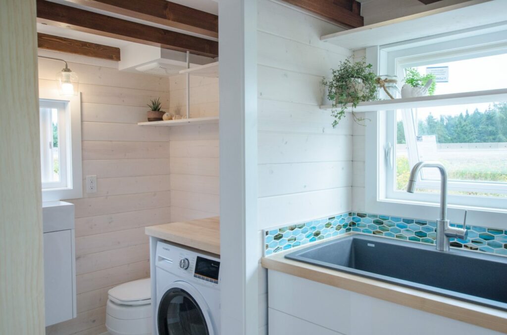 Stellar-Jay-Tiny-Home-Bathroom