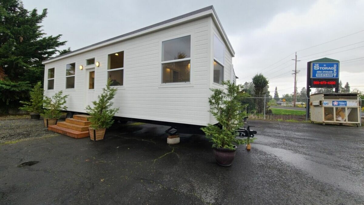 Columbia Tiny House is Perfect Dwelling for a Family of Four