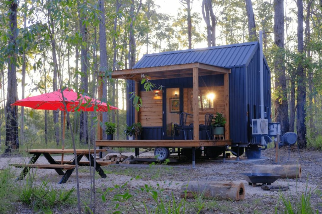 Gunyah tiny house by Hauslein