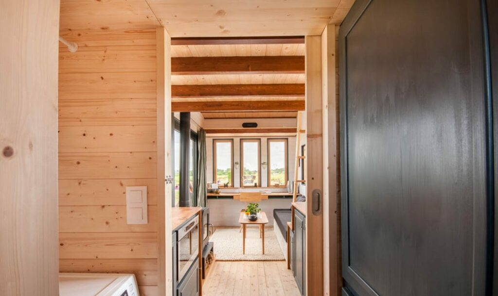 LCTH-03-Tiny-House-Interior-1