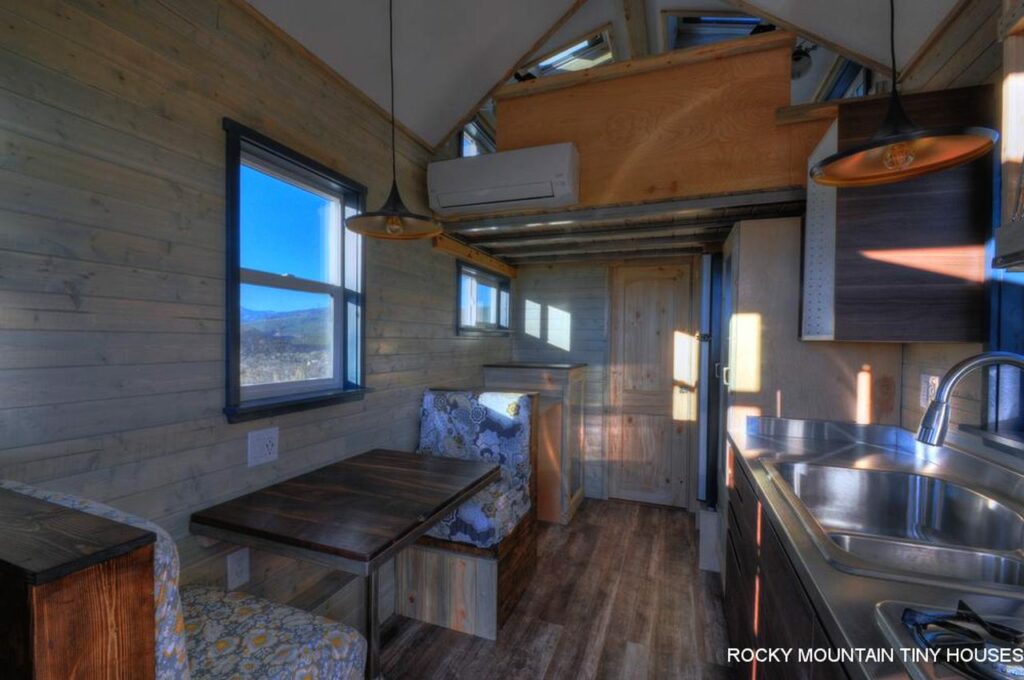 Ol’-Berthoud-Blue-Tiny-House-interior