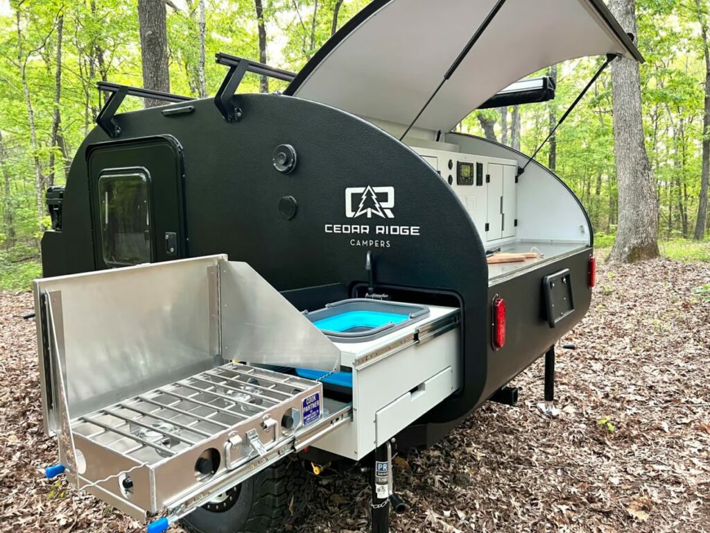 VEGA-XT-2.0-Teardrop-Camper-Fully-equipped kitchen-1