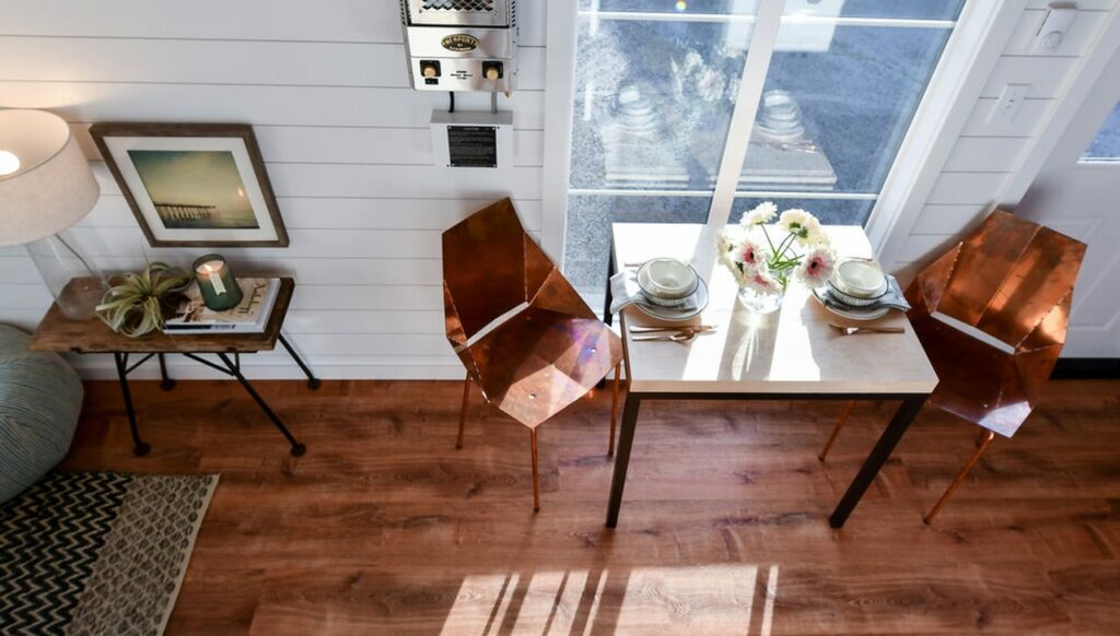 Villa-Mini-Tiny-House - Dining Space